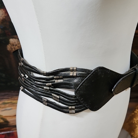 Elegant Black Belt by [Brand] - Picture 8 of 16